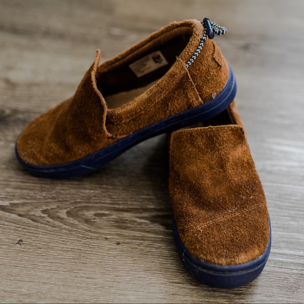 Tom’s Paxton Suede Slip-On Size 1